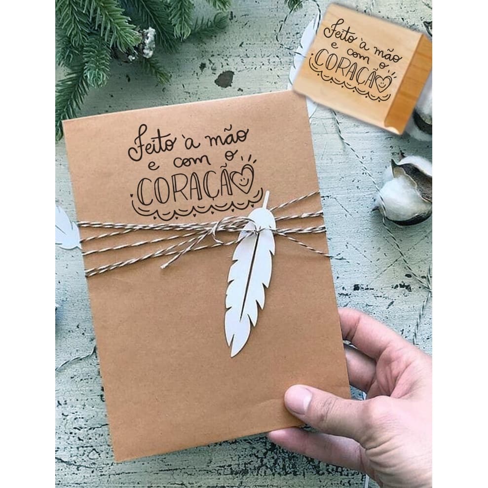 Carimbo feito a mão e com o coração decorativo para embalagens sacolas envelopes kraft caixas envios empreendedores loja virtual artesanato