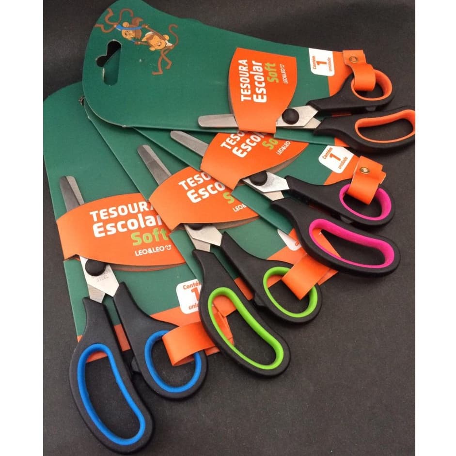 Tesoura Escolar 14cm Ponta Arredondada Leo e Leo Soft Papelaria Material Escolar Tesoura sem Ponta