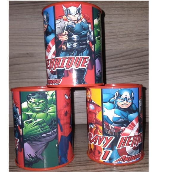 20 Cofrinhos Personalizados vingadores