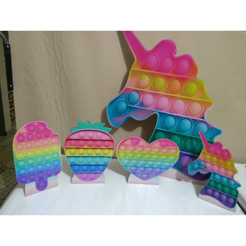Kit de Displays vários temas para festa Mdf adesivado totens