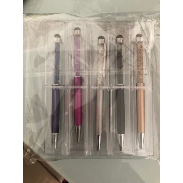 Caneta em metal com Touch e Cristais