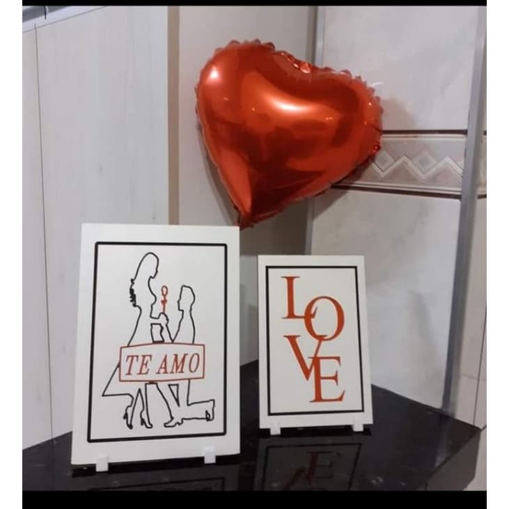 Plaquinhas decorativas ( love , te amo , meu amor )