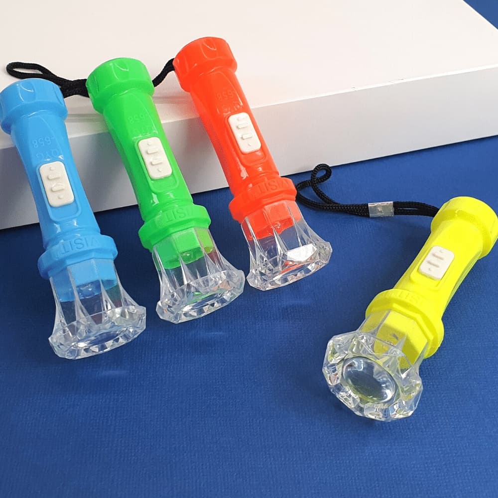 Lanterna De Mao Pequena Chaveiro Led Brilho Iluminacao