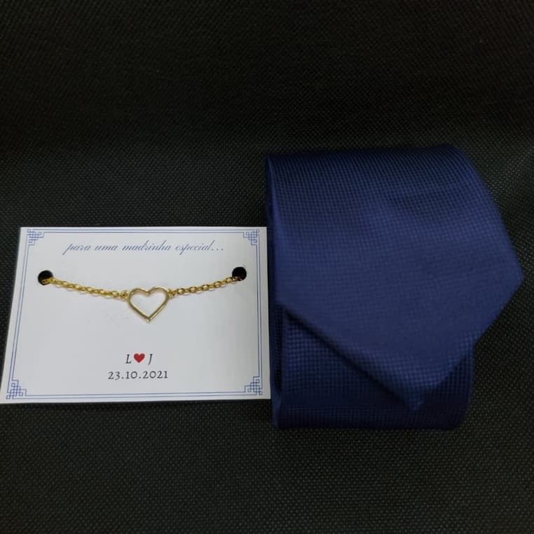 kit Padrinho com pulseira para madrinha e gravata azul marinho para casamento