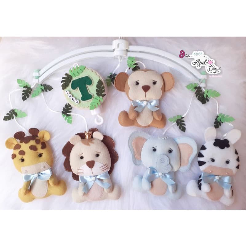 Móbile Quarto decorativo| musical e giratório Safari em feltro