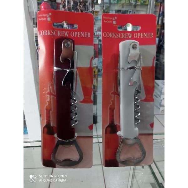 abridor de vinho e garrafas