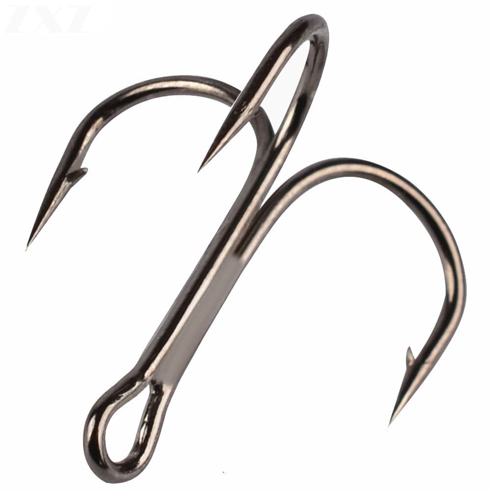 50Pcs Alta Aço Carbono Ganchos Triplos Rigs Anzóis Sólida Giratória Gancho De Pesca Farpado 2/4/6/8# De Ganchos Agudos