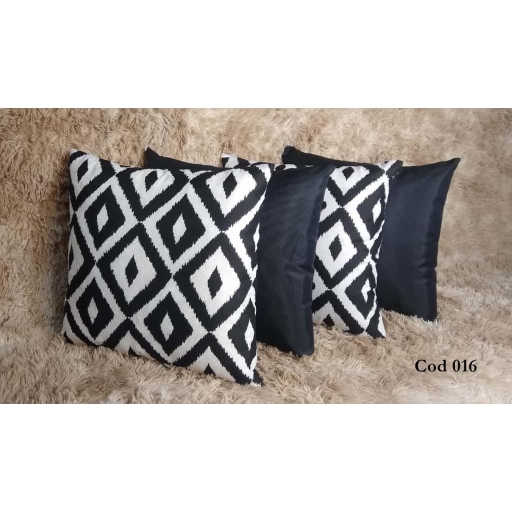 Kit Com 4 Capas de Almofadas Decorativas 45x45 Com Zíper Invisível Cod 016