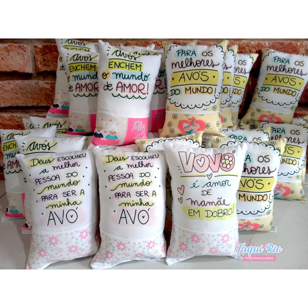 Almofada com bolso para os  avós