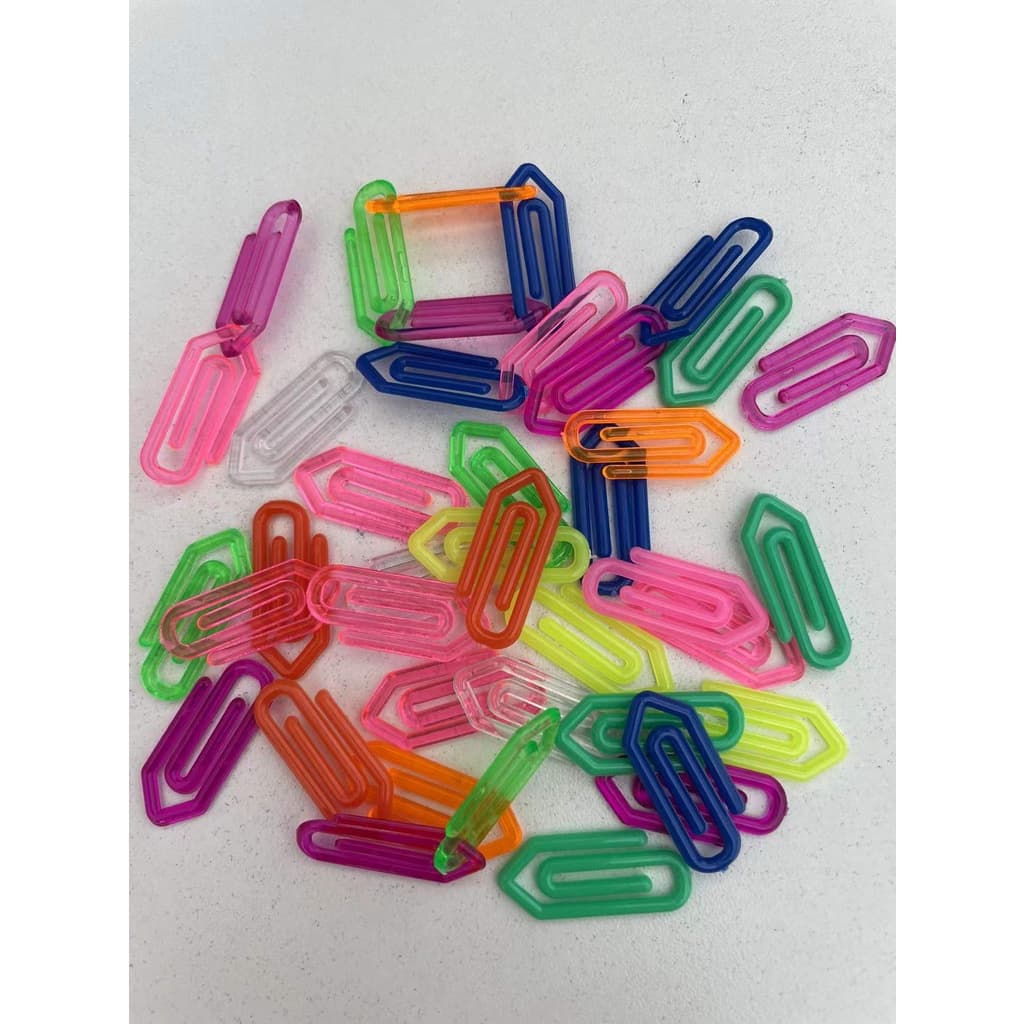 Mix De 36 Clips Plásticos Coloridos Divertidos Para Papel