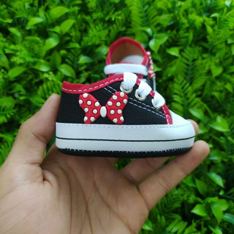 Sapatinho de bebê menina recém nascida / tênis bebê/ sapatinho bebê