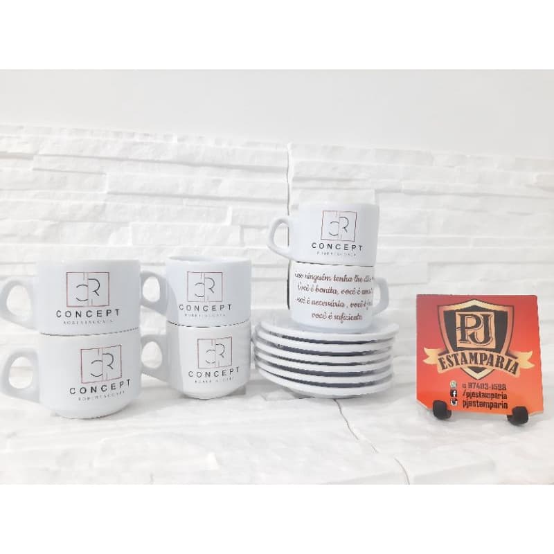 6 unidades Xícaras de porcelana com pires, com sua logo e frase
