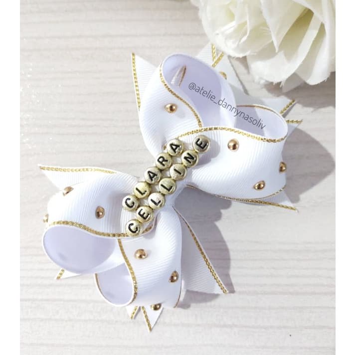 Laço Personalizado com nome /Laço com nome / Laço Personalizado / Laço com pérolas / Laço branco / Laço dourado/ Laço infantil / Laço de cabelo / Laços