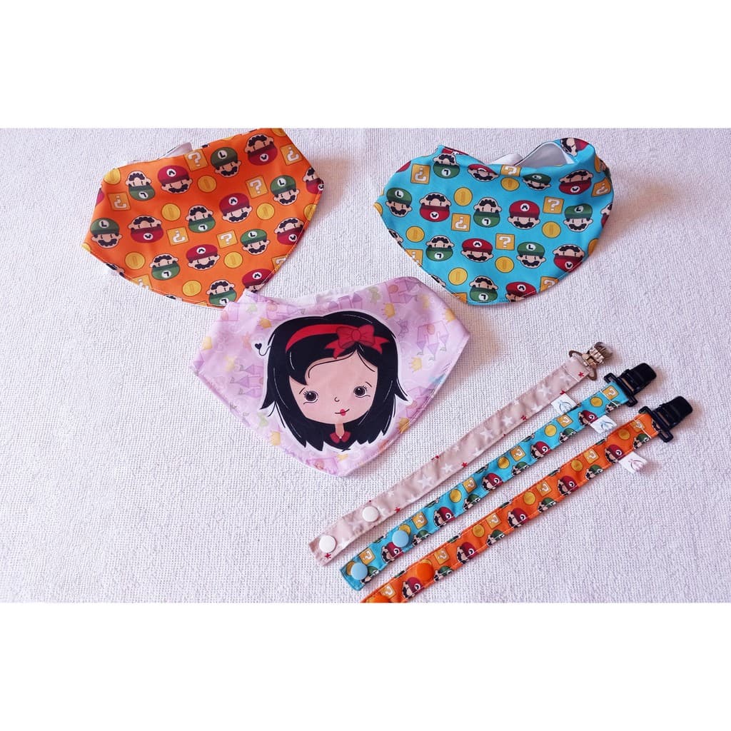 Babador Modelo Bandana Para Bebês + Prendedor de Chupeta
