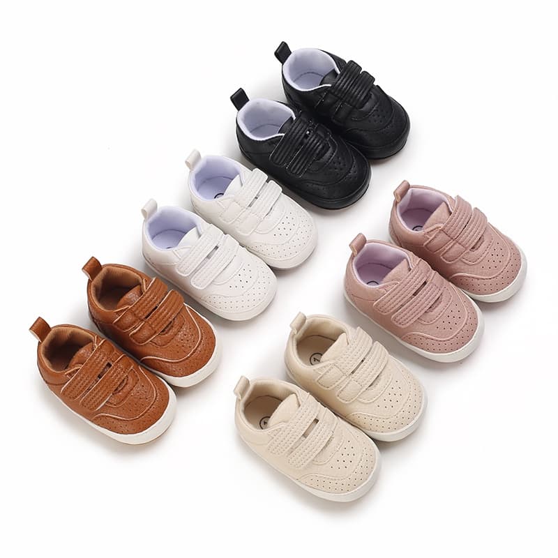 Novos Sapatos De Bebê Retro Couro Menino Menina Multicor De Borracha Sola Antiderrapante First Walkers Infant Newborn Mocassins