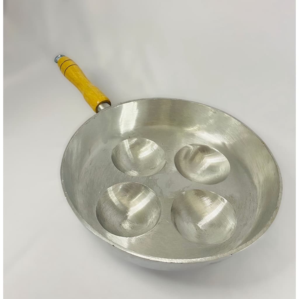 frigideira aluminio fundido para 4 ovos com tampa de alumínio
