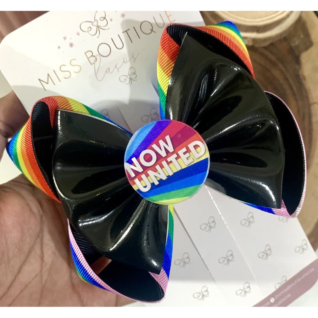 Laço com Lonita Now United Presilha Grampo de Cabelo