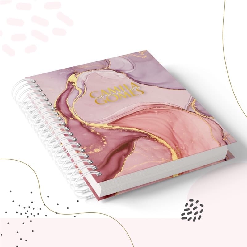 Caderno pautado marmorizado super luxo com nome na capa 2026