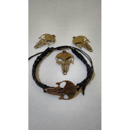Pingente Para Pulseira Justiceiro Kit com 12 Unidades.