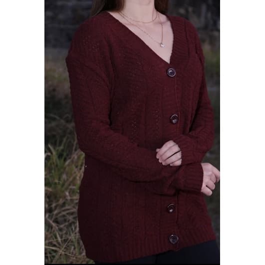 Blusa de frio em tricot com botões tendência 2022
