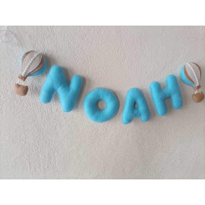 Varal de nome com 7 letras e 2 balões