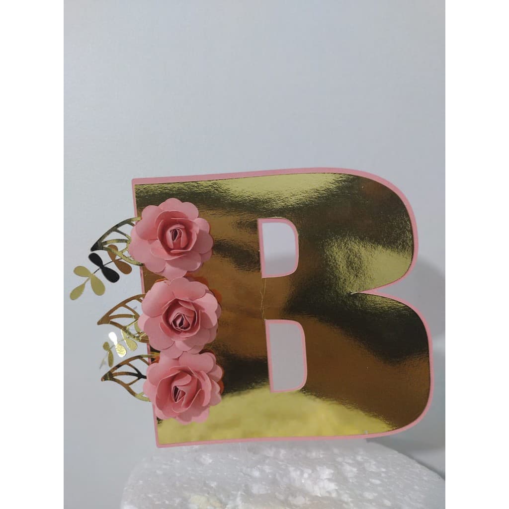 TOPO DE BOLO LETRA NOME E FLORES