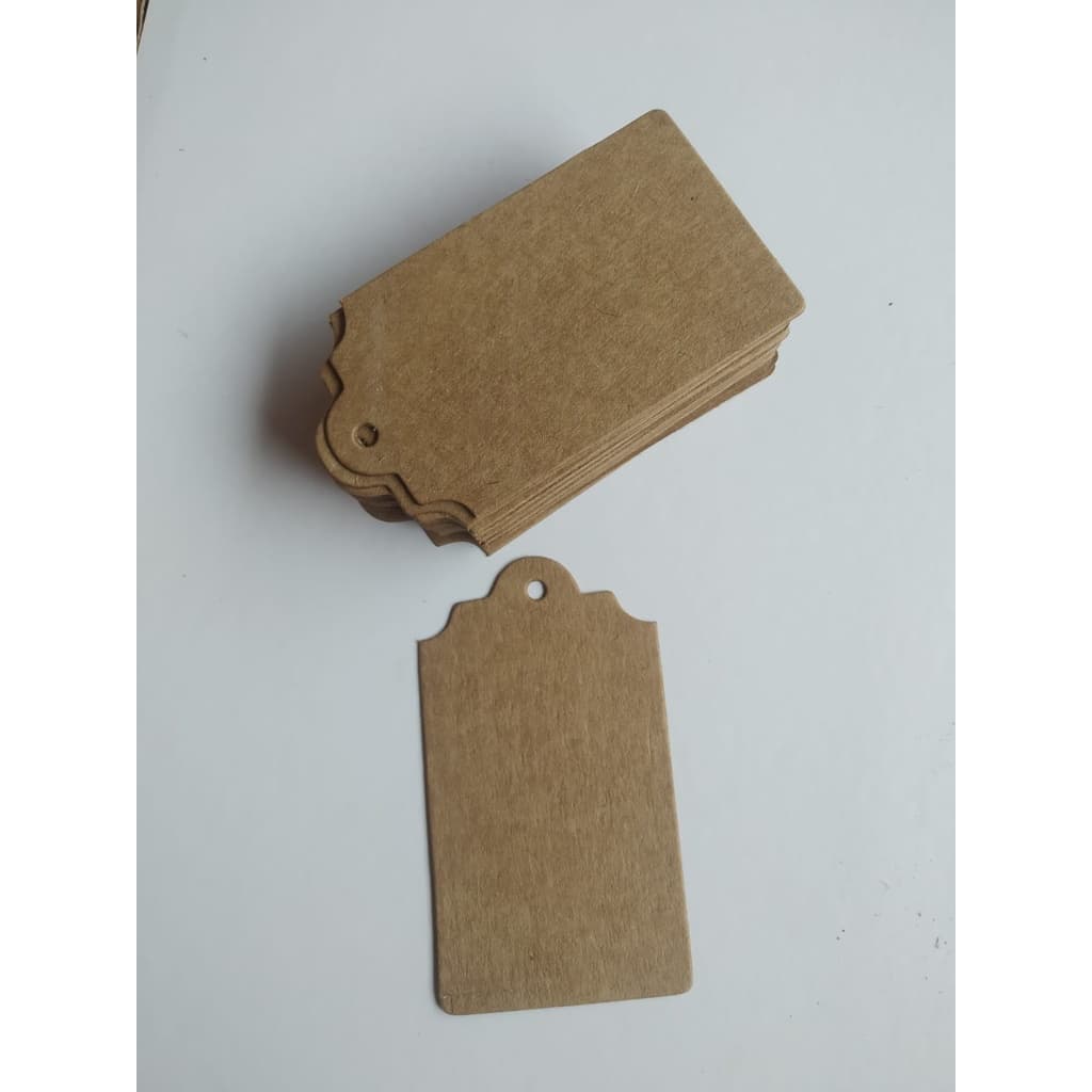 100 unid Tag (8x4,5) papel Kraft ou tríplex branco  presente embrulhos etiqueta de qualidade corda de sisal