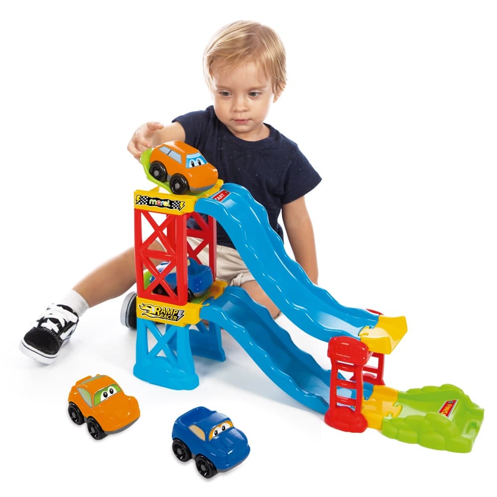 Brinquedo Pista de Corrida com 2 carrinhos 3 em 1  Ramp Racer Maral