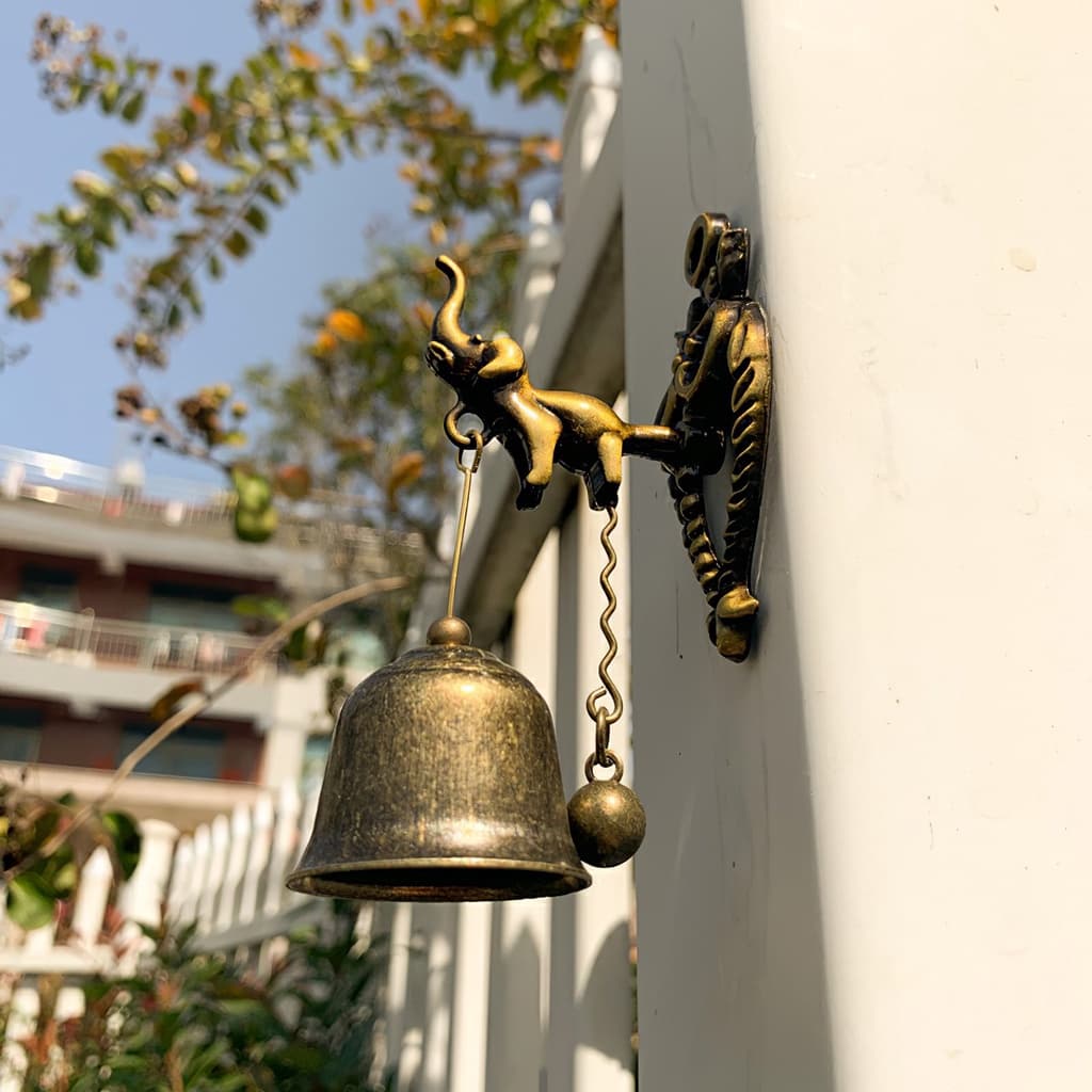 Retro estilo nostálgico campainha de Metal sino fixado na parede carrilhão de vento ornamento Animal elefante forma alta