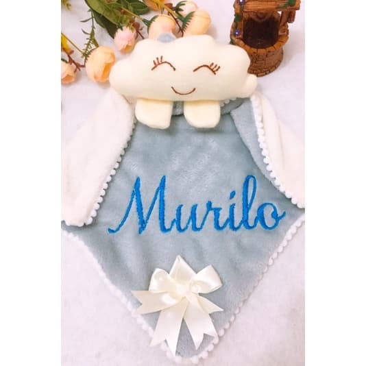 Naninha para bebê personalizada com nome tema nuvem