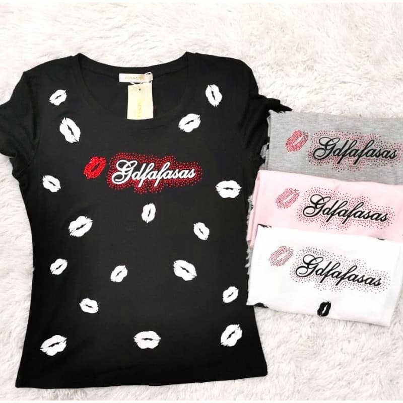 Camisetas De Manga Curta Com Beijinho Na Frente