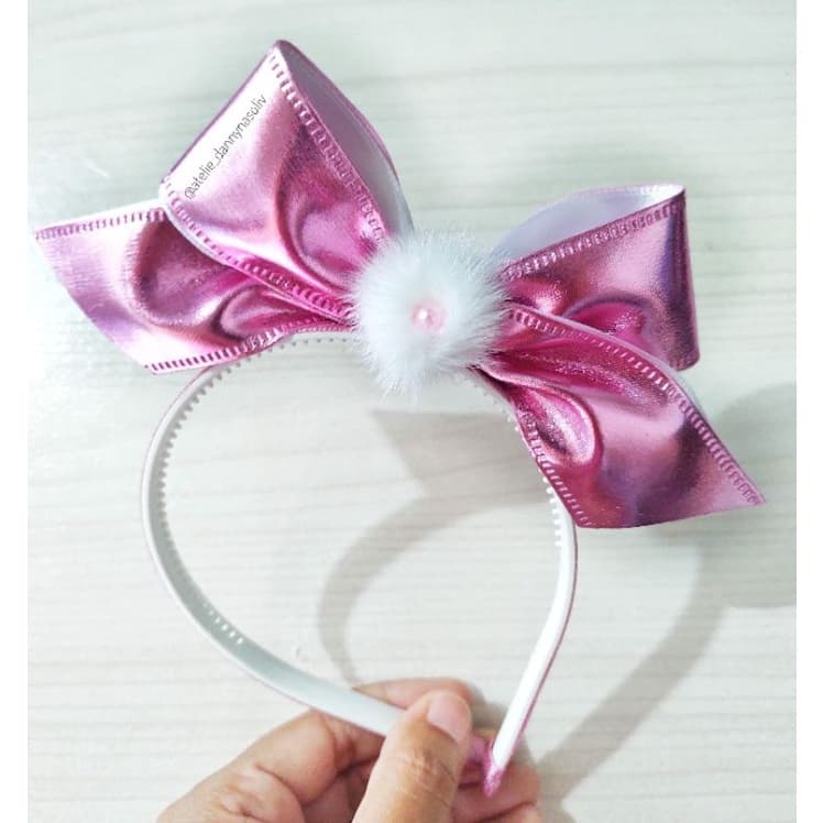 Tiara Infantil/ Tiara pompom/ Tiara de luxo infantil / Tiara Rosa / Arquinho infantil/ Arquinho pompom/ Laço infantil/ Laço em pé
