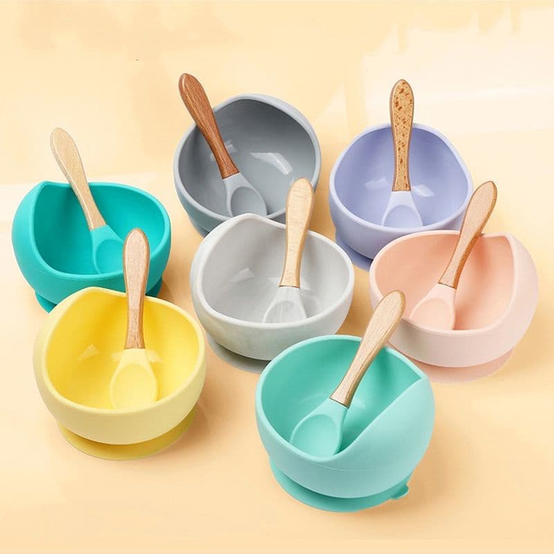 Kit  bowl com ventosa e colher de  madeira e silicone para bebês e crianças.
