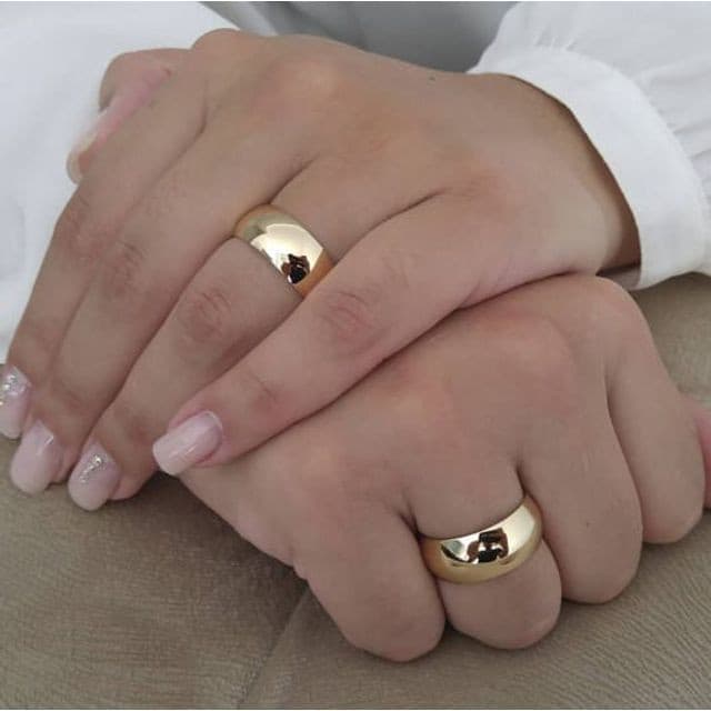 Par Aliança Anatômica 8mm Casamento DouradoPar Aliança Anatômica 8mm Casamento Dourado