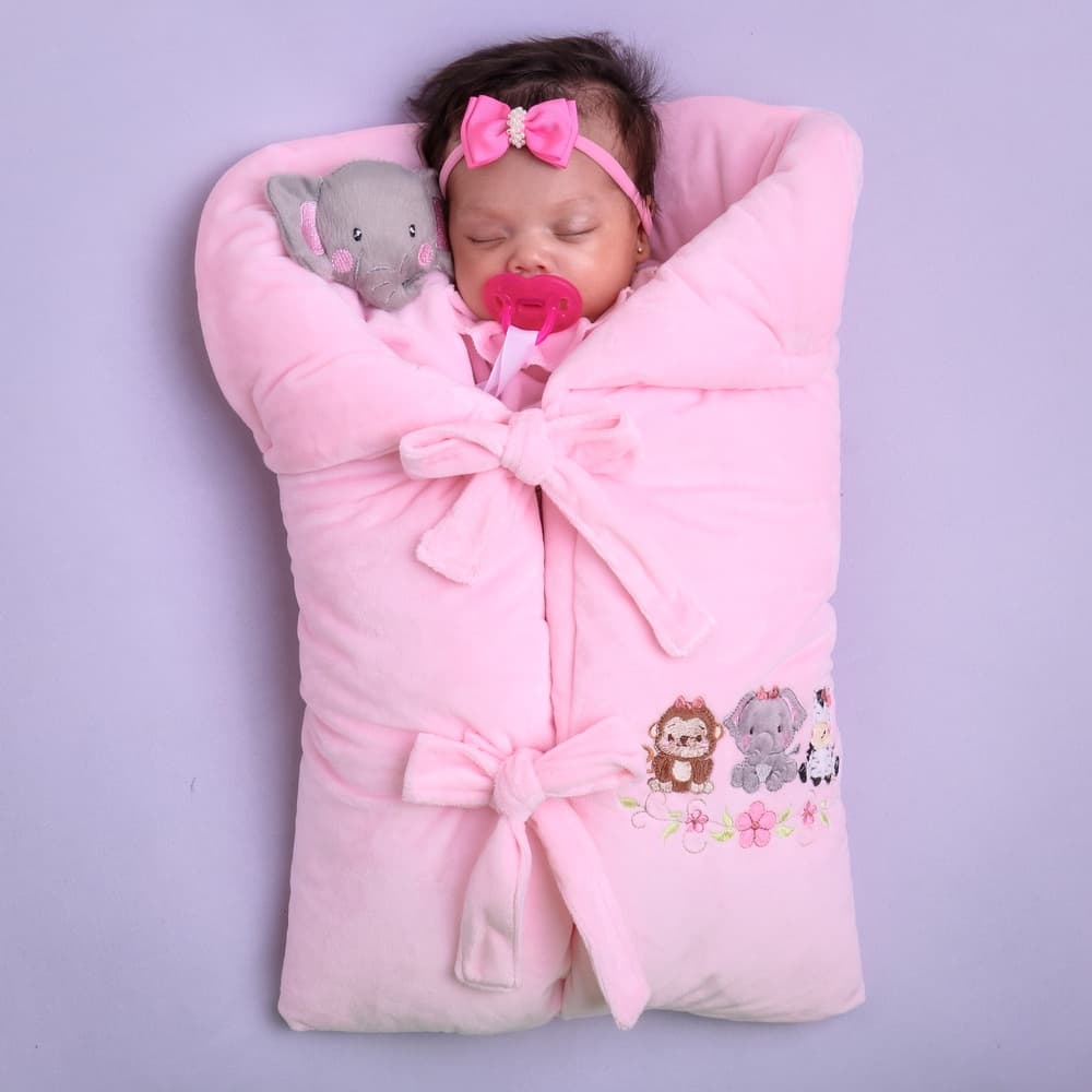Kit Saída de maternidade para bebe menina com saco de dormir safari rosa naninha de elefantinho rosa