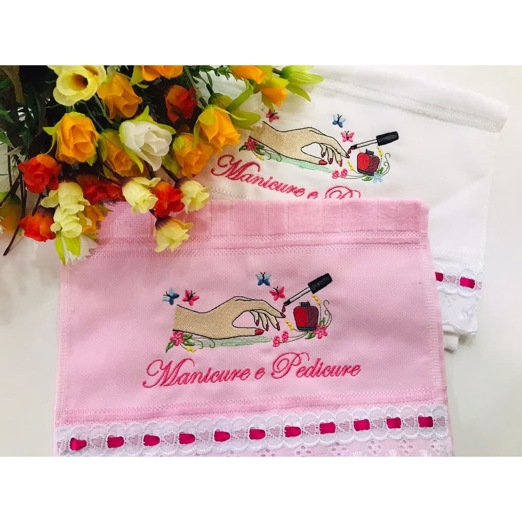 kit com duas toalhinhas de lavabo,toalhas de boca,toalha de manicure bordadas e personalizada