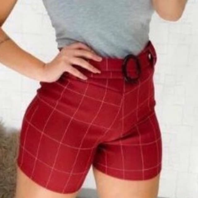 Shorts com cinto  Bengaline.