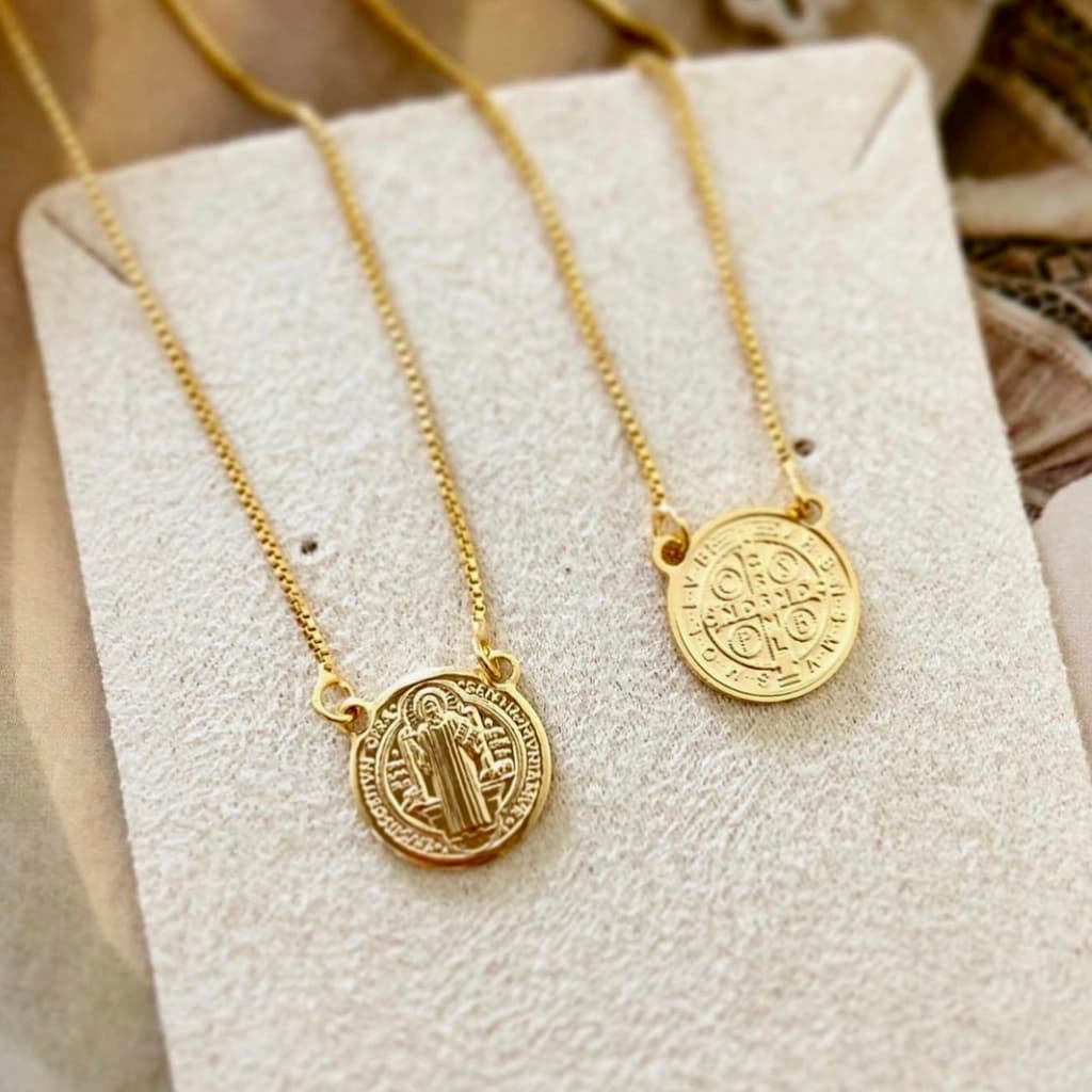 Escapulário Medalha São Bento Colar Corrente Banhado Folheado Ouro 18k