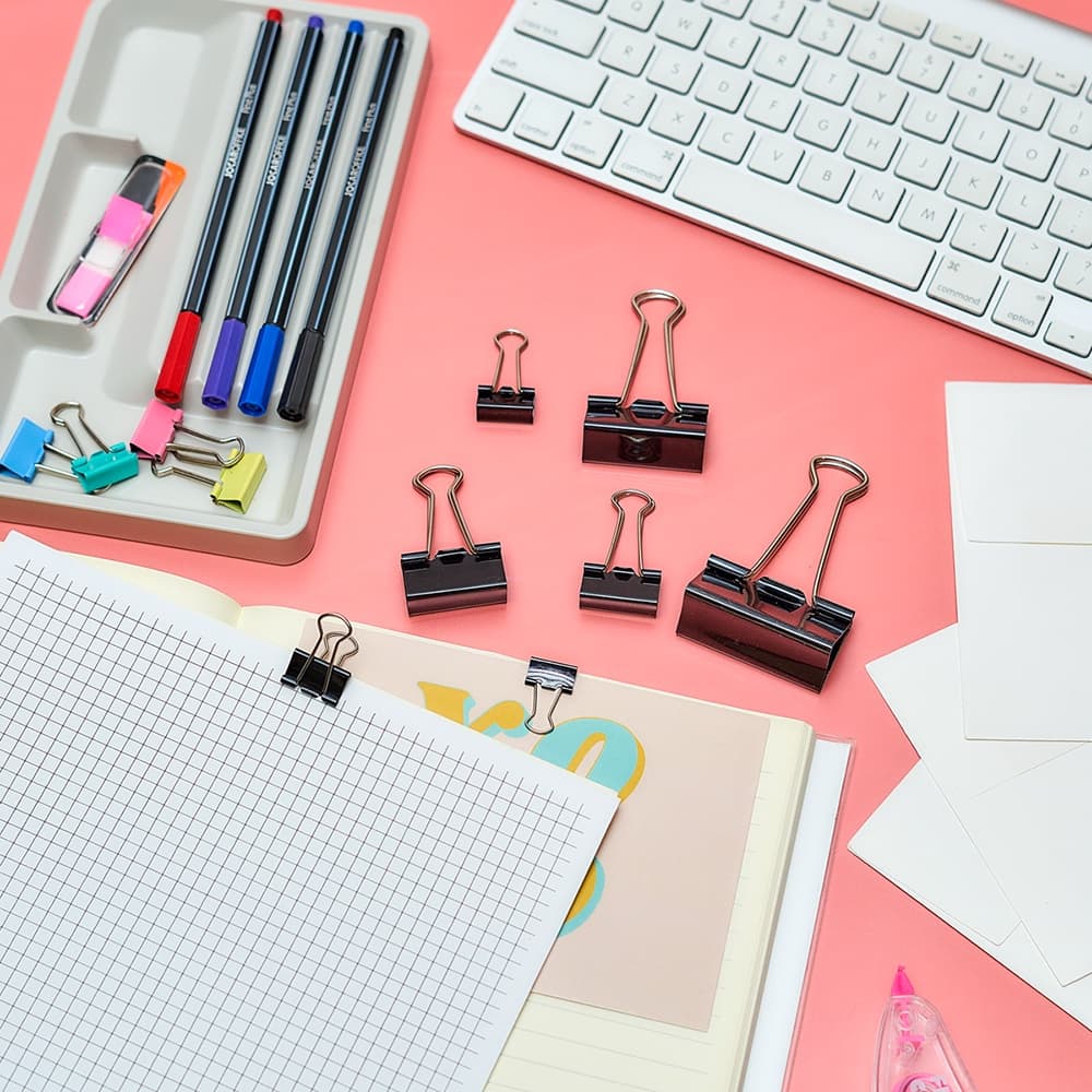 Prendedor Clips Pegador Papel Binder Metal Maozinha Clip Preto e Cores