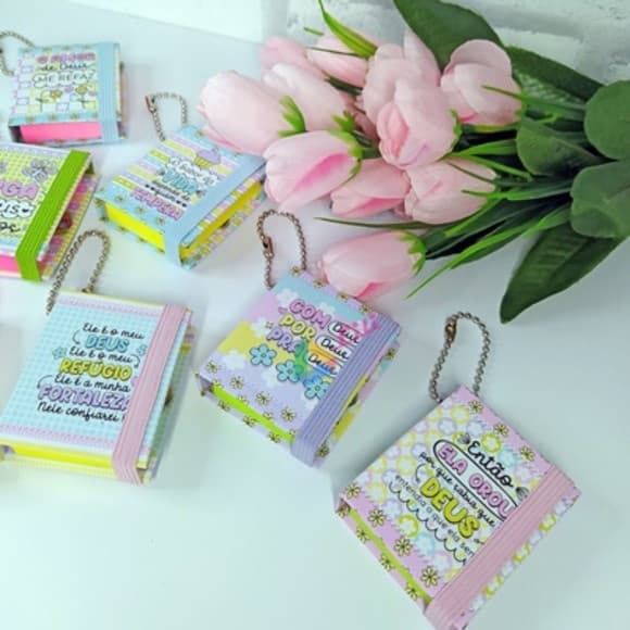 Chaveiro Post it Com mensagens Positivas Com Deus Refúgio