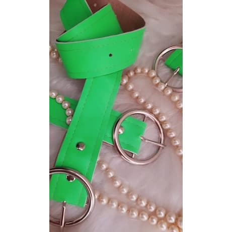 Cinto Feminino Fivela Redonda Verde Costurado Blogueira Gêmeas Mariely Mirella