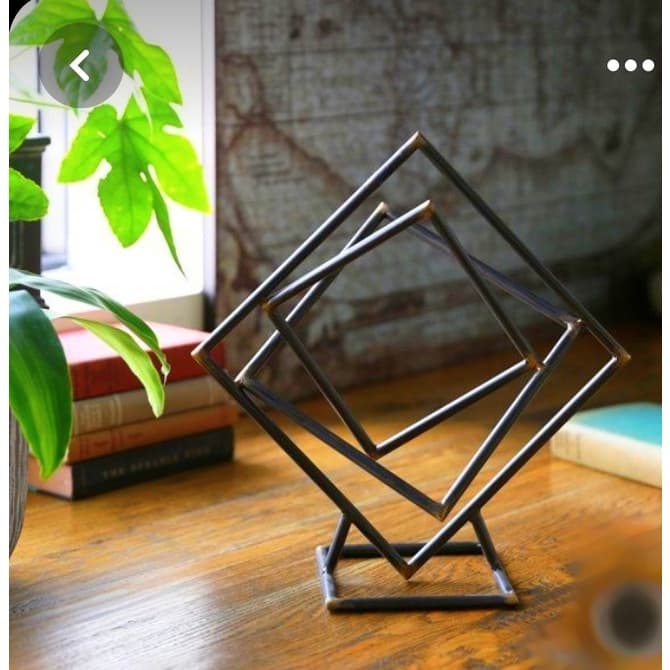 ESCULTURA BASE QUADRADA DE MESA,DECORAÇAO ENFEITE METAL DE AÇO,ESCULTURA DECORATIVA