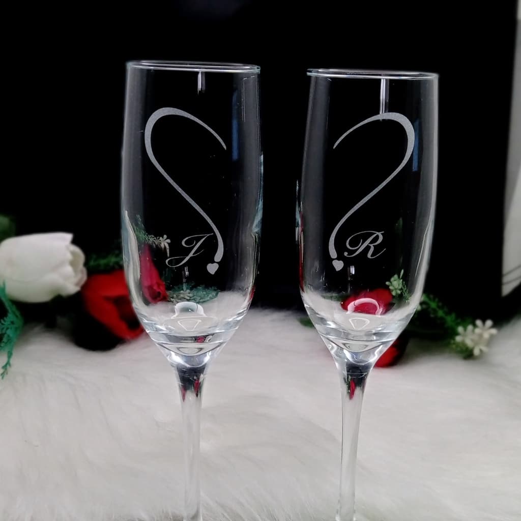 2 Taças para Casamento - Coração e Inicial