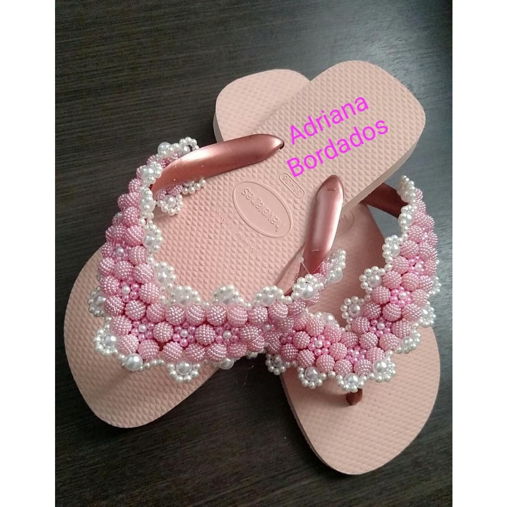 Chinelo ou Sandália Havaianas bordado de renda Francesa