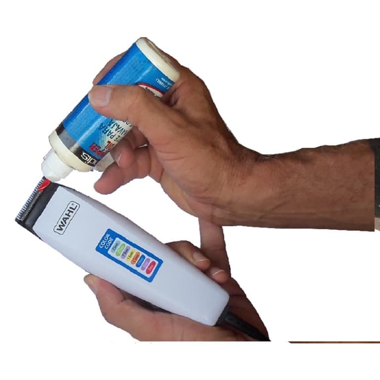 Oleo Lubrificante para Laminas De Barbeadores e maquinas 118 ml