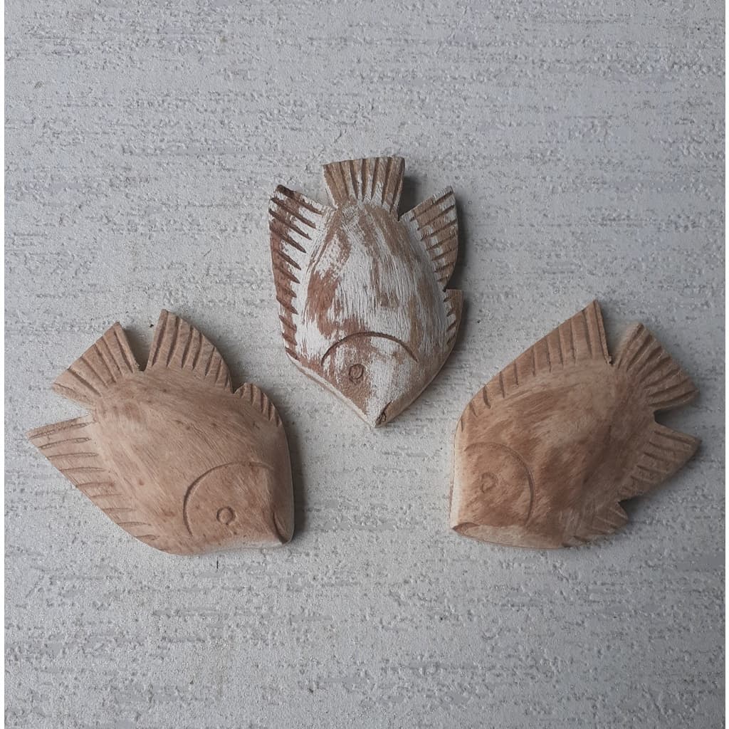Peixe Gordo P metade madeira entalhada - ideal para apliques artesanais
