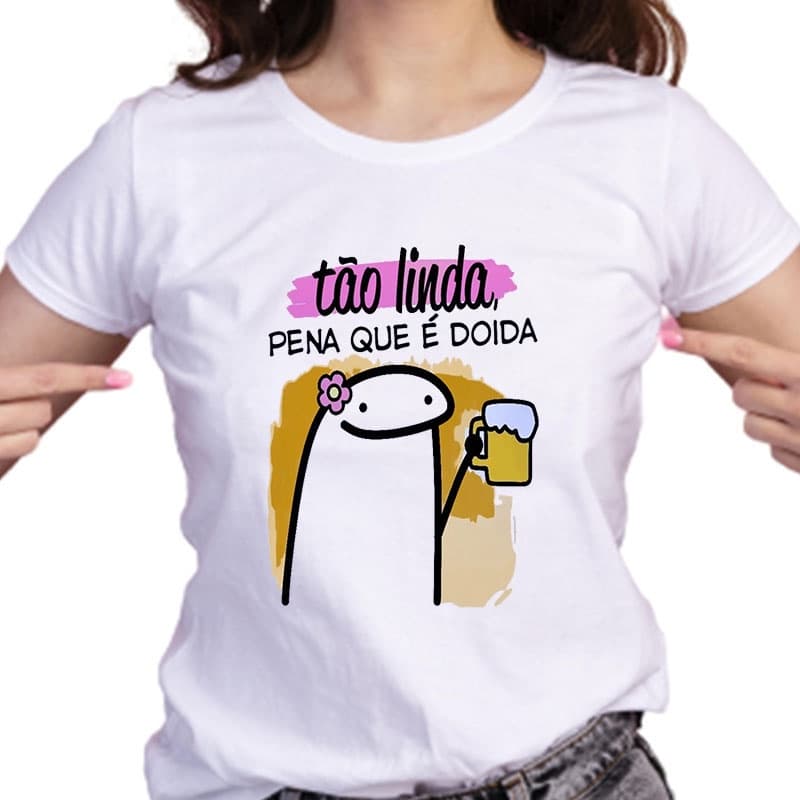 Camiseta Bonequinho Flork Meme Tão Linda pena que é Doida Camisas Divertidas