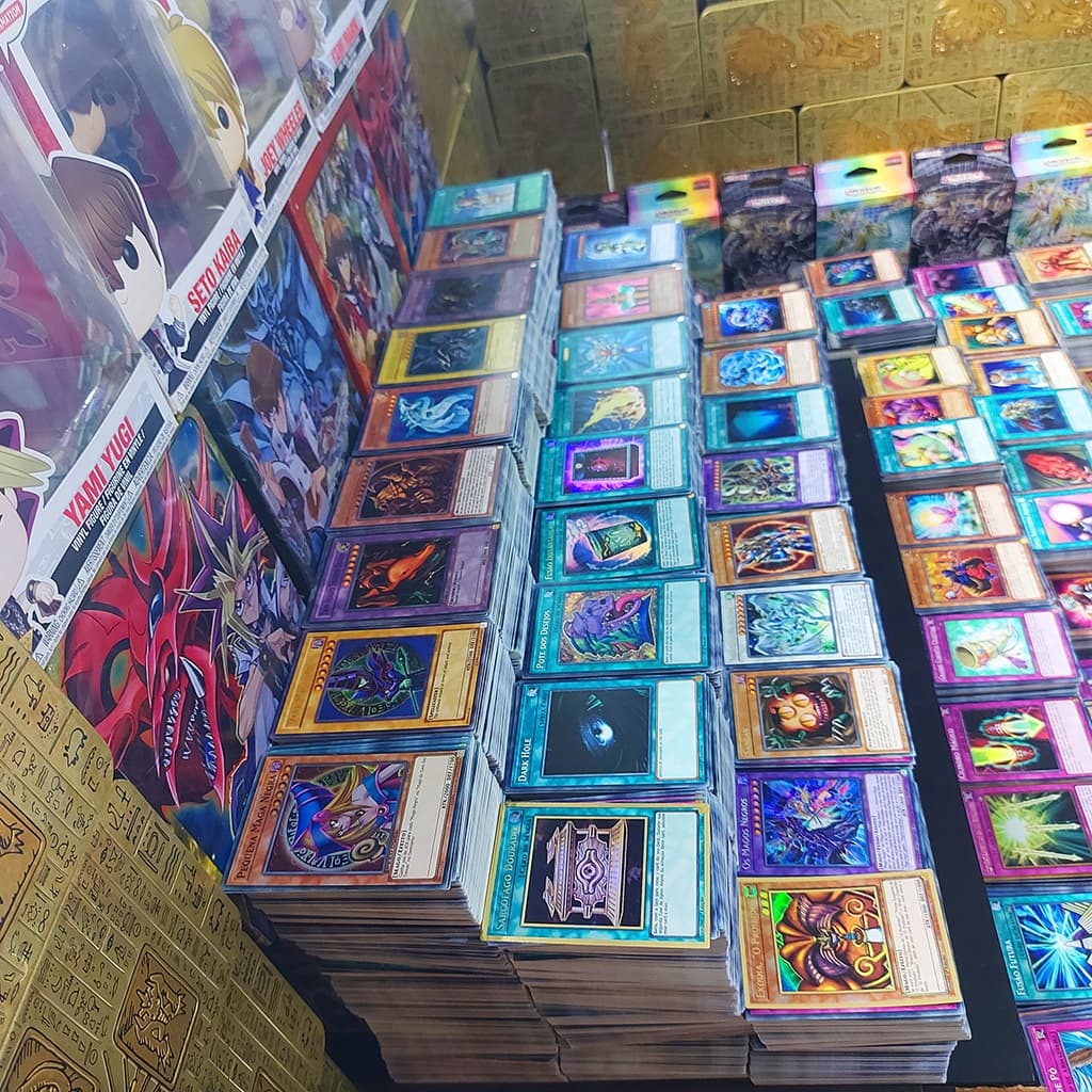 Lote de cartas originais 50 cartas de yugioh grande variedade em cards