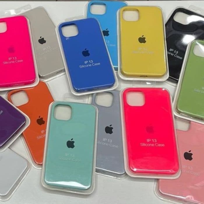 Capa Case Compatível Com iPhone 13 - Silicone e Interior Aveludado Super Premium