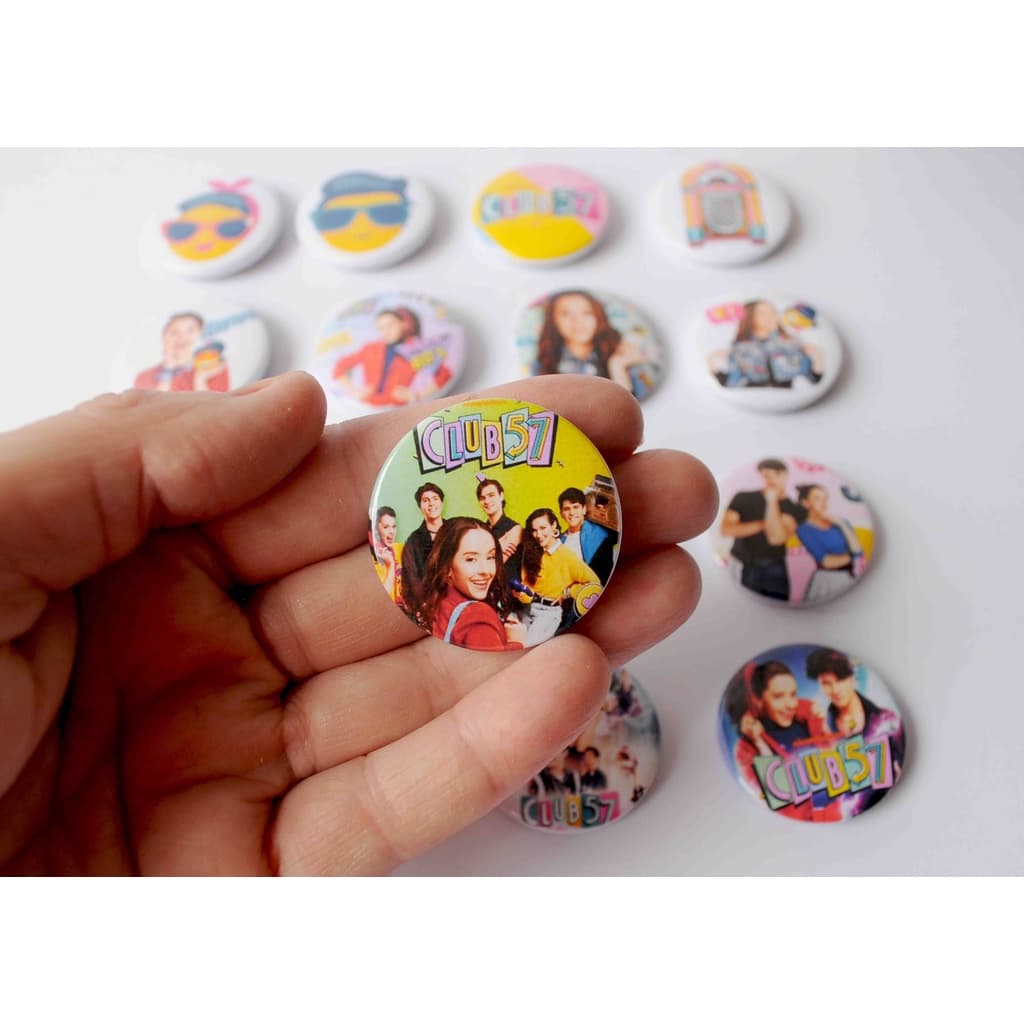 Club 57 Série -Pacote - Botton /Broche /Button - Club 57  Série - tipo broche com alfinete- CLUB 57